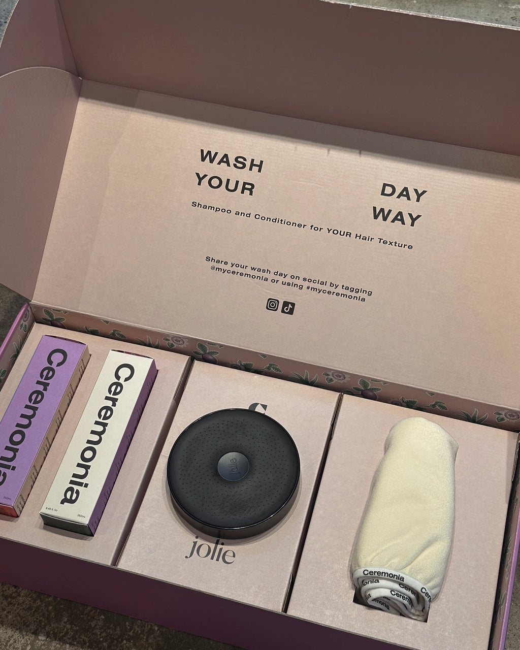 Guava shampoo & conditioner set featured in a customized Ceremonia wash day kit with accessories.